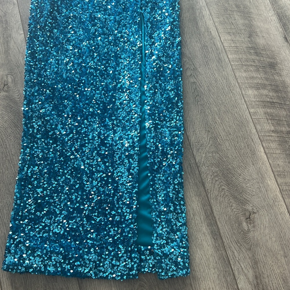 Gorgeous! Sequin formal strapless dress - Picture 2 of 5